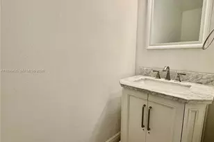 3742 San Simeon Cir, Weston, FL 33331 - Photo 5