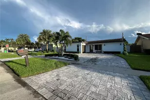 11370 NW 46th Pl, Sunrise, FL 33323 - Photo 3