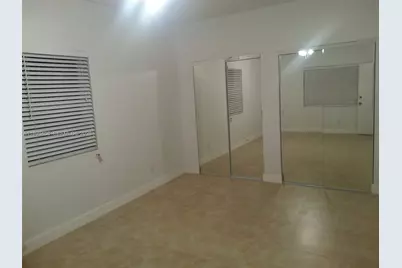 1575 NE 38th St, Oakland Park, FL 33334 - Photo 25