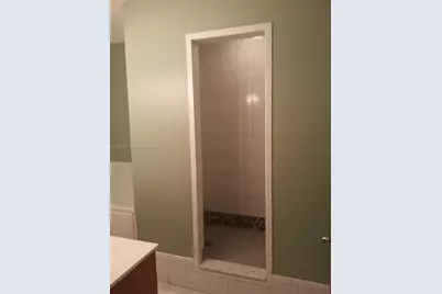 1575 NE 38th St, Oakland Park, FL 33334 - Photo 27