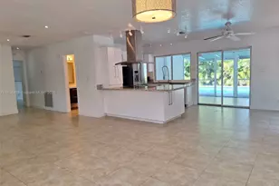 1575 NE 38th St, Oakland Park, FL 33334 - Photo 11