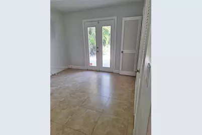 1575 NE 38th St, Oakland Park, FL 33334 - Photo 29