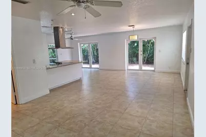 1575 NE 38th St, Oakland Park, FL 33334 - Photo 17