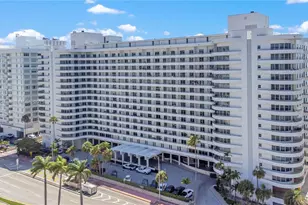 5555 Collins Ave, Miami Beach, FL 33140 - Photo 23