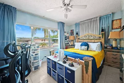 100 E 37th St, Hialeah, FL 33013 - Photo 17