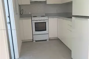 2011 NE 167th St, North Miami Beach, FL 33162 - Photo 9