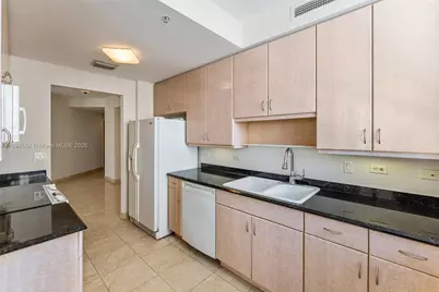 801 Brickell Key Blvd #1012, Miami, FL 33131 - Photo 15