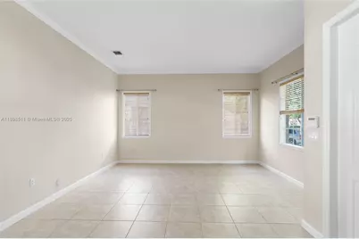 22032 SW 95th Pl, Cutler Bay, FL 33190 - Photo 9