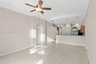 22032 SW 95th Pl, Cutler Bay, FL 33190 - Photo 17