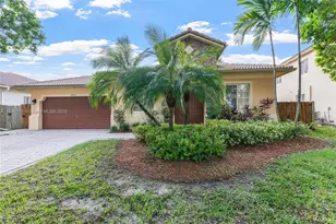 22032 SW 95th Pl, Cutler Bay, FL 33190 - Photo 5