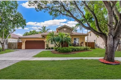 22032 SW 95th Pl, Cutler Bay, FL 33190 - Photo 1