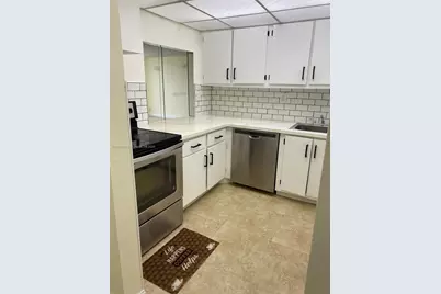 1000 Parkview Dr #427, Hallandale Beach, FL 33009 - Photo 15