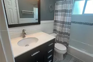 141 NW 72nd Way, Pembroke Pines, FL 33024 - Photo 7