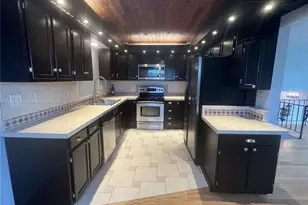 141 NW 72nd Way, Pembroke Pines, FL 33024 - Photo 3