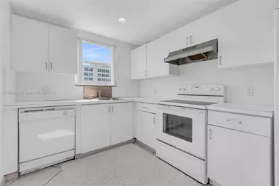 2829 Indian Creek Dr #1110, Miami Beach, FL 33140 - Photo 5