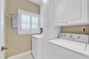 8357 NW South River Dr, Medley, FL 33166 - Photo 19