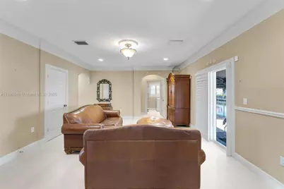 8357 NW South River Dr, Medley, FL 33166 - Photo 17