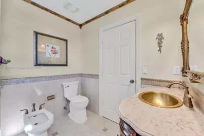 8357 NW South River Dr, Medley, FL 33166 - Photo 37