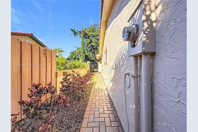 5415 SW 135th Ct, Miami, FL 33175 - Photo 19