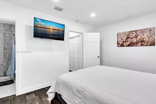 100 NW 8th Ave, Hallandale Beach, FL 33009 - Photo 57