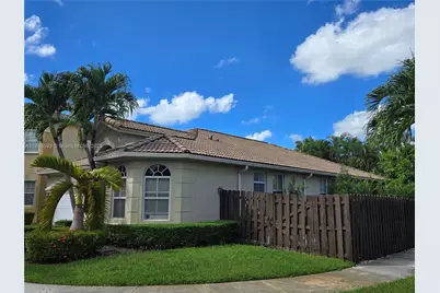 11141 NW 77th Ter, Doral, FL 33178 - Photo 5