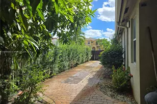 11141 NW 77th Terrace, Doral, FL 33178 - Photo 35