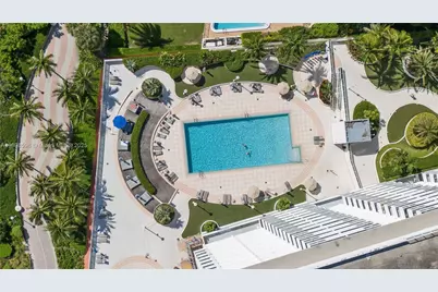 100 Lincoln Rd #1008, Miami Beach, FL 33139 - Photo 13