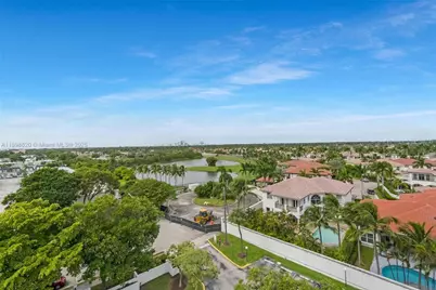 1000 Parkview Dr #809, Hallandale Beach, FL 33009 - Photo 39