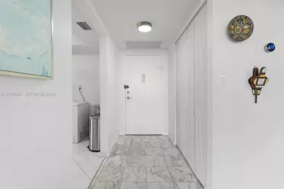 1000 Parkview Dr #809, Hallandale Beach, FL 33009 - Photo 27