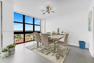 1000 Parkview Dr #809, Hallandale Beach, FL 33009 - Photo 5