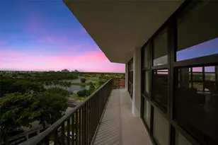 1000 Parkview Dr, Hallandale Beach, FL 33009 - Photo 45
