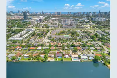 21100 NE 25th Ct, Miami, FL 33180 - Photo 57