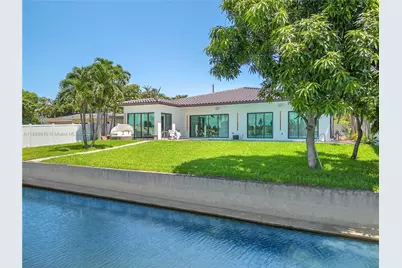 21100 NE 25th Ct, Miami, FL 33180 - Photo 3