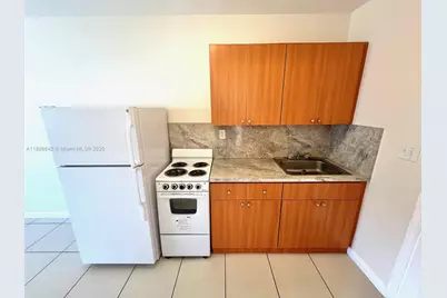 700 NE 85th St #14, Miami, FL 33138 - Photo 1