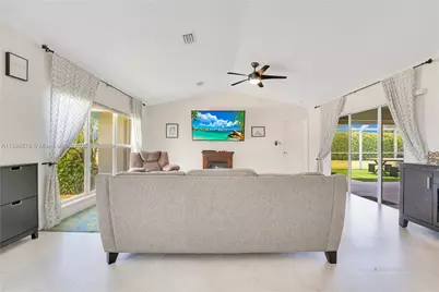 15300 SW 164th St, Miami, FL 33187 - Photo 3