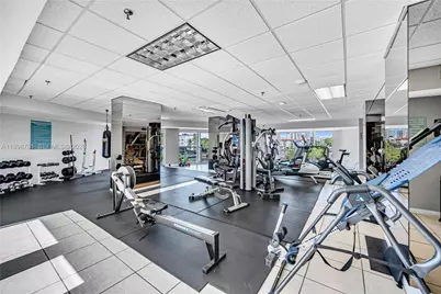 2401 Collins Ave #507, Miami Beach, FL 33140 - Photo 31