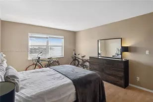 401 Golden Isles Dr, Hallandale Beach, FL 33009 - Photo 29