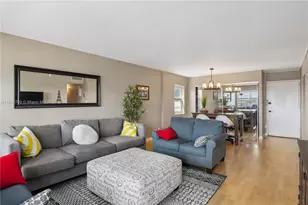 401 Golden Isles Dr, Hallandale Beach, FL 33009 - Photo 41