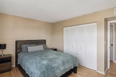 401 Golden Isles Dr #1012, Hallandale Beach, FL 33009 - Photo 21