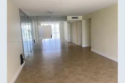 1000 Parkview Dr #427, Hallandale Beach, FL 33009 - Photo 15