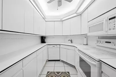 3111 N Ocean Dr #812, Hollywood, FL 33019 - Photo 13