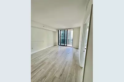 45 SW 9th St #3404, Miami, FL 33130 - Photo 5