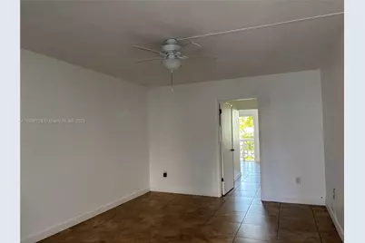 441 Collins Ave #27, Miami Beach, FL 33139 - Photo 25