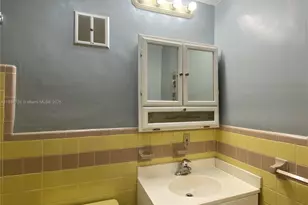 441 Collins Ave, Miami Beach, FL 33139 - Photo 21