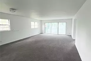 12750 SW 4th Ct, Pembroke Pines, FL 33027 - Photo 13