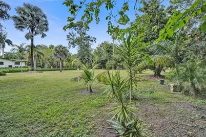 14270 SW 20th Street, Davie, FL 33325 - Photo 17