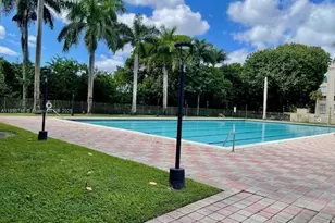 9350 Fontainebleau Blvd, Miami, FL 33172 - Photo 19