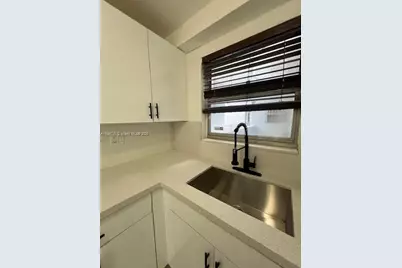 210 Fontainebleau Blvd #411, Miami, FL 33172 - Photo 5