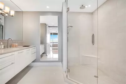 6801 Collins Ave #PH-17, Miami Beach, FL 33141 - Photo 17