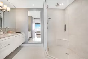 6801 Collins Ave, Miami Beach, FL 33141 - Photo 17